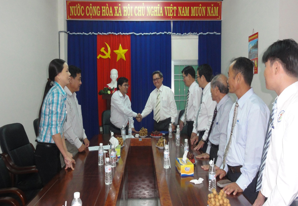 Vietnam Christian Fellowship Church delegation meets with Ca Mau provincial Department of Home Affairs    